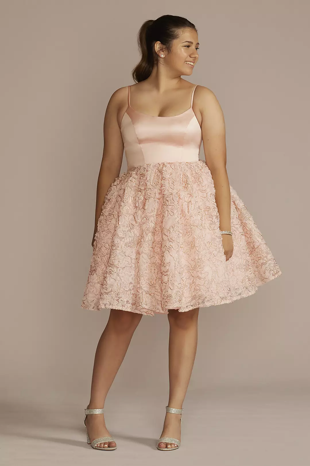 Satin and Metallic A-Line Damas Dress - Image 8